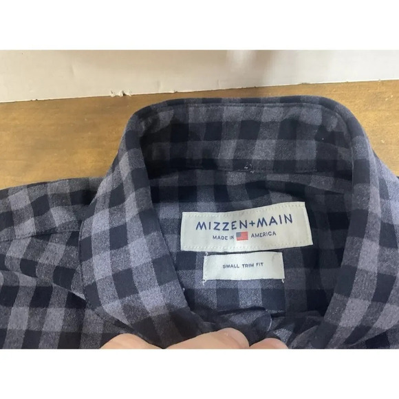 Mizzen+Main Shirt Men Size Small Trim Fit Black Plaid Classic Core Button Down - Picture 2 of 7